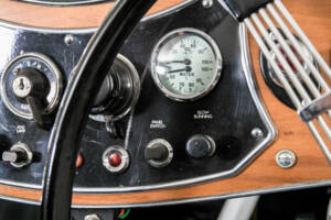 Image 24/50 of MG TC (1947)