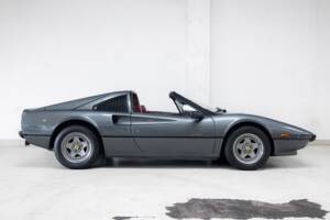 Bild 5/40 von Ferrari 308 GTS Quattrovalvole (1984)