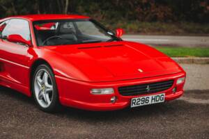 Image 8/50 de Ferrari F 355 Berlinetta (1998)