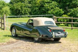 Image 4/50 of Jaguar XK 120 DHC (1954)