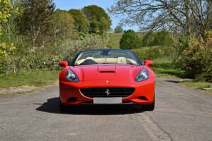 Afbeelding 8/50 van Ferrari California (2011)