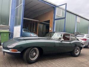 Image 8/39 de Jaguar Type E 4.2 (1966)