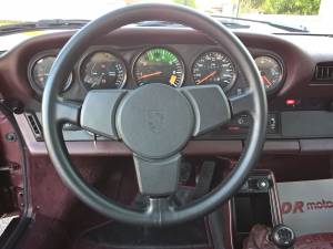 Bild 22/26 von Porsche 911 Carrera 3.2 (1984)