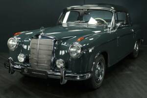 Bild 1/49 von Mercedes-Benz 220 SE (1960)