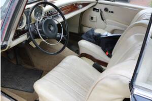 Image 7/12 of Mercedes-Benz 250 SE (1967)