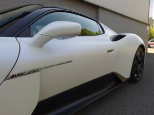 Imagen 28/100 de Maserati MC20 (2022)