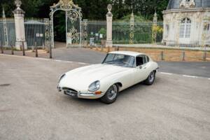 Image 3/50 de Jaguar Type E 3.8 (1963)