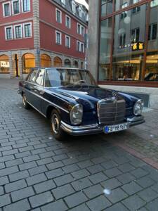 Image 3/52 of Mercedes-Benz 250 S (1967)