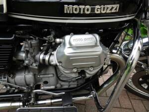 Image 4/9 of Moto Guzzi 850 T 3 California (1976)