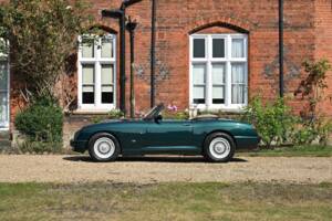 Bild 23/50 von MG RV8 (1995)