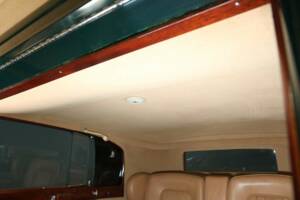 Image 22/30 of Rolls-Royce Phantom III (1938)
