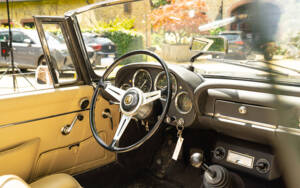 Image 42/77 of Alfa Romeo 2600 Spider (1963)