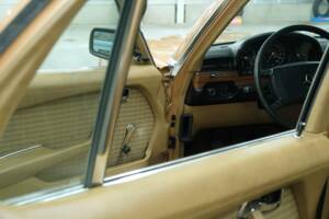 Image 24/50 de Mercedes-Benz 350 SE (1973)