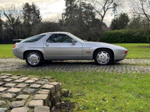 Imagen 11/33 de Porsche 928 S4 (1988)