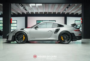 Imagen 10/25 de Porsche 911 GT2 RS (2018)