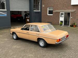 Imagen 22/81 de Mercedes-Benz 240 D 3,0 (1976)