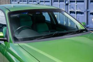 Image 42/45 of Holden LSV R300 (2002)