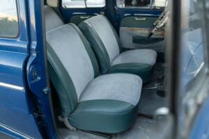 Image 25/42 of Renault Ondine (1962)