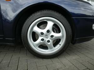 Image 27/29 of Porsche 911 Carrera (1995)