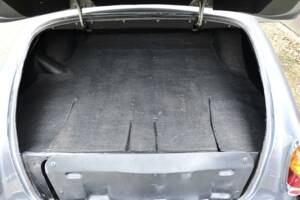 Image 46/50 of Bentley S 3 (1964)