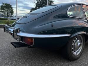 Image 43/46 de Jaguar Type E V12 (2+2) (1972)