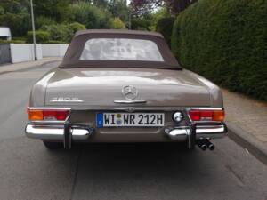 Image 14/99 de Mercedes-Benz 280 SL (1971)