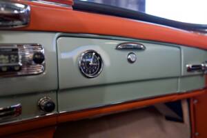 Image 23/28 of Mercedes-Benz 190 SL (1960)