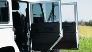 Image 8/16 of Land Rover Defender 110 (2015)