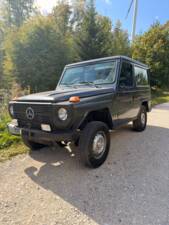 Image 1/21 of Mercedes-Benz 230 GE (SWB) (1988)