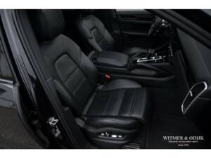 Image 6/37 of Porsche Cayenne E-Hybrid (2018)