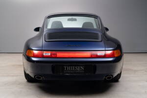 Image 16/24 of Porsche 911 Carrera (1993)