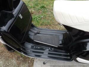 Image 22/50 of Piaggio Vespa PX 125 E (1983)