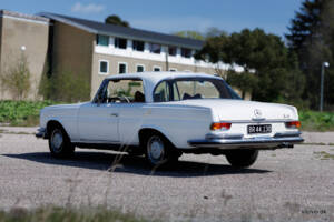 Image 8/38 of Mercedes-Benz 280 SE 3,5 (1970)