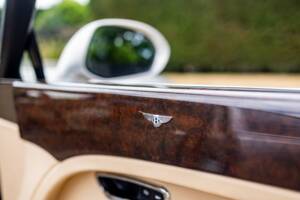 Image 18/50 of Bentley Mulsanne (2011)
