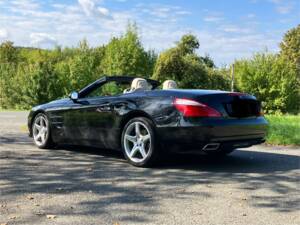 Bild 8/18 von Mercedes-Benz SL 500 (2012)
