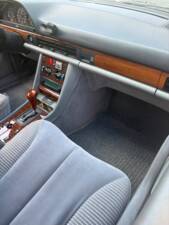 Immagine 11/13 di Mercedes-Benz 300 SE (1990)