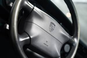 Bild 12/39 von Porsche 911 Carrera 4S (1997)