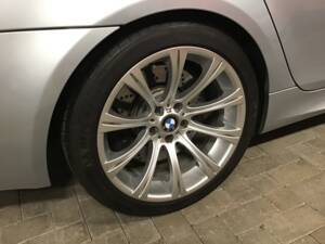 Imagen 20/25 de BMW M5 (2005)