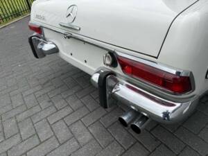 Image 18/50 of Mercedes-Benz 280 SL (1969)