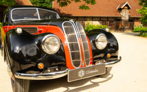 Image 18/50 of BMW 327 (1939)