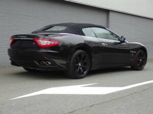 Immagine 4/93 di Maserati GranCabrio 4.7 (2010)