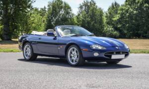 Afbeelding 1/36 van Jaguar XK8 4.0 (2001)