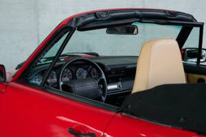Bild 21/50 von Porsche 911 Carrera 2 (1990)