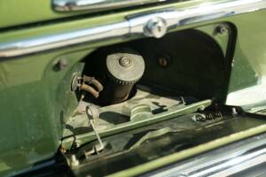 Image 45/50 of Mercedes-Benz 220 SE b (1964)