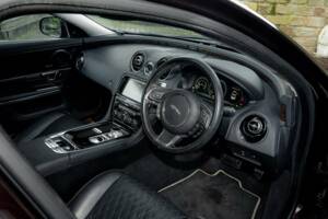 Bild 29/50 von Jaguar XJ 3.0 (2019)