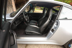 Image 11/90 de Porsche 911 Carrera 4S (1996)