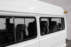 Immagine 33/43 di Mercedes-Benz MB 100 D lang (1993)