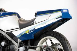Image 11/50 of Yamaha FZ 750 (1986)