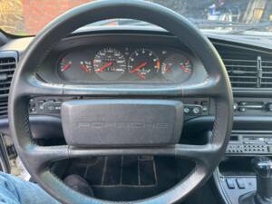 Image 36/45 of Porsche 944 Turbo (1985)