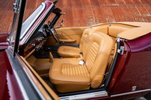 Image 32/51 of Maserati 3500 GTI Spyder Vignale (1963)